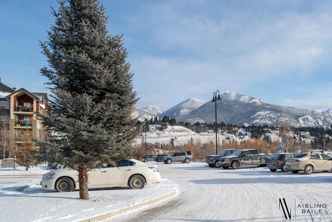 Rustic Modern 2 Bed 2 Bath With Lakeview Pool And Hot Tub Invermere Exterior foto
